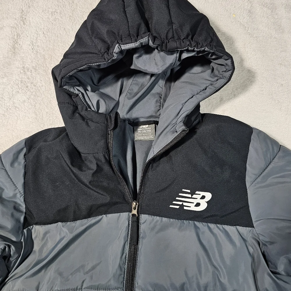New Balance Black Gray Quilted Corduroy Ribbed Puffer Jacket 18/20